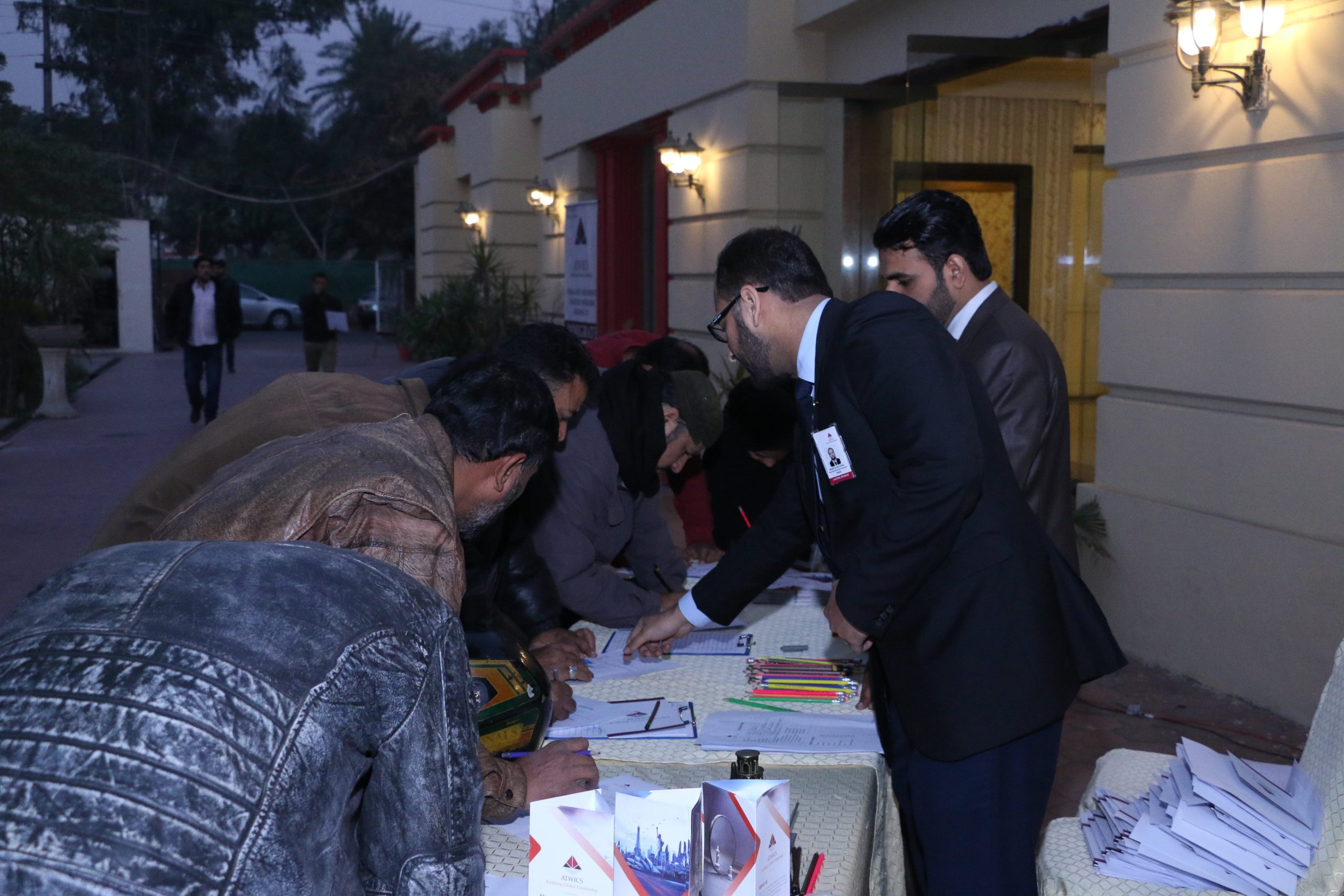 Qasir-e-Zouk , Lahore Branch