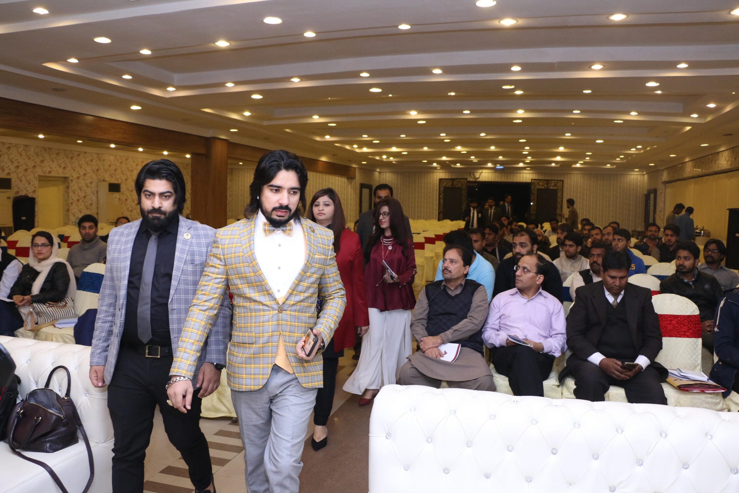 Qasir-e-Zouk , Lahore Branch
