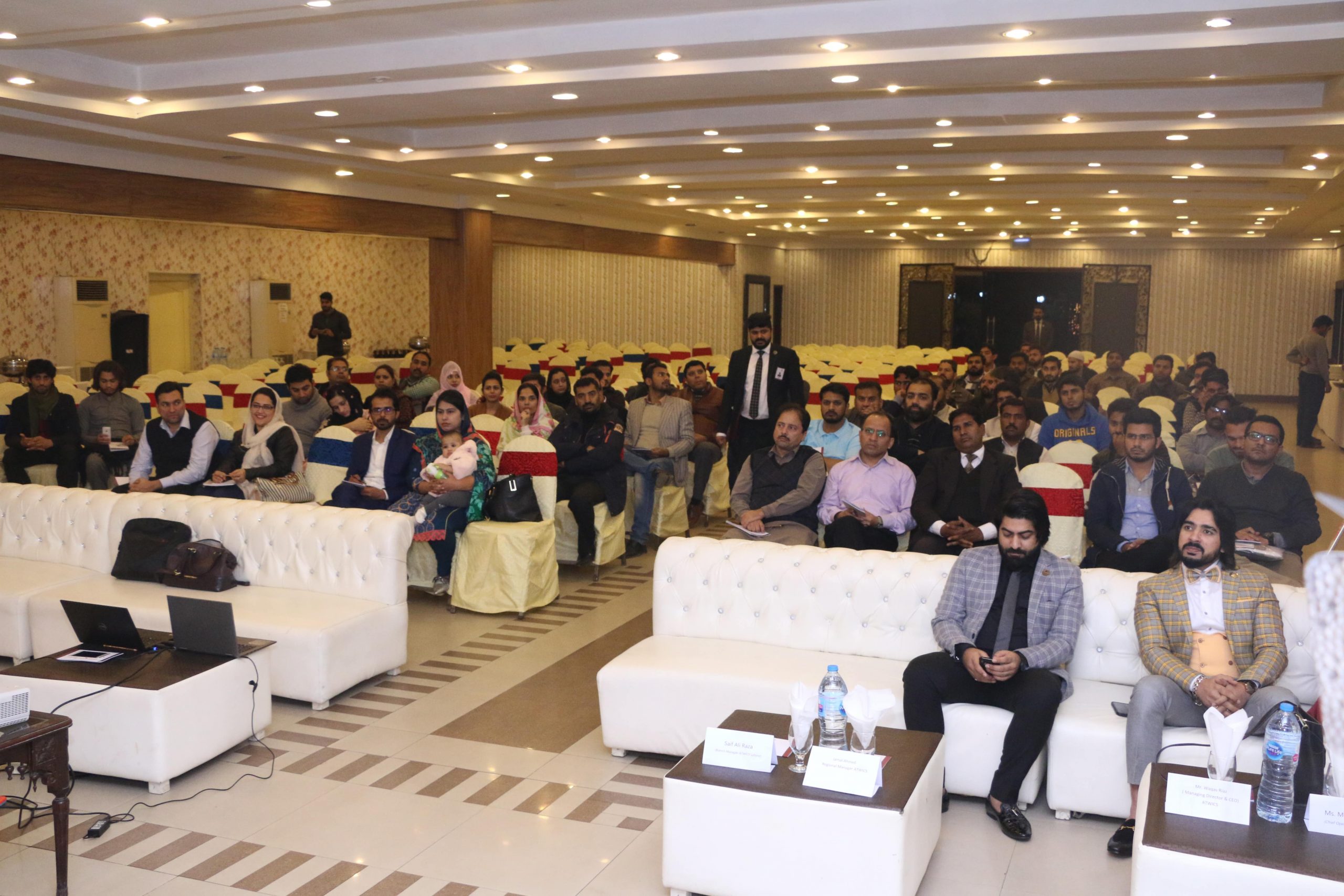 Qasir-e-Zouk , Lahore Branch