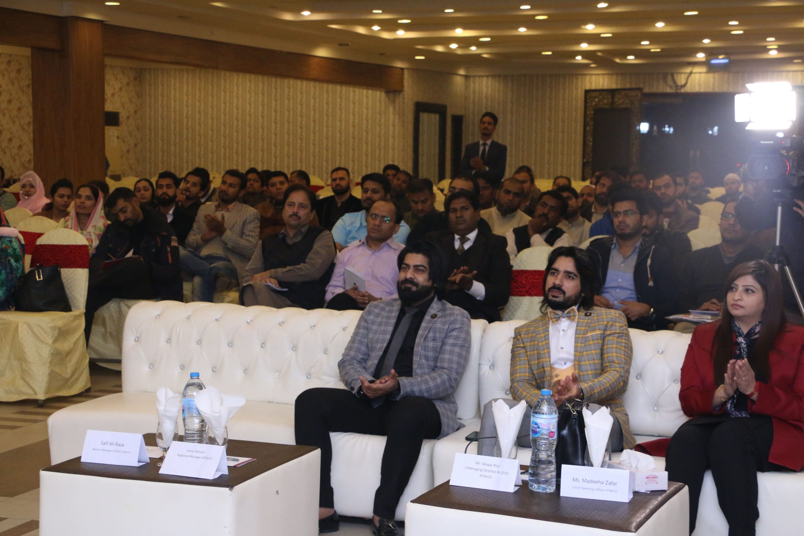 Qasir-e-Zouk , Lahore Branch